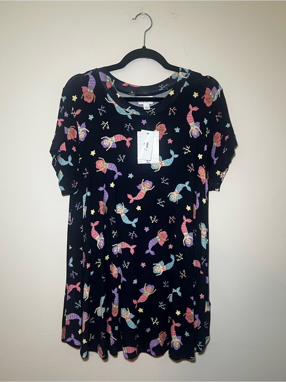 LuLaRoe Erika Black Mermaid Print T-Shirt